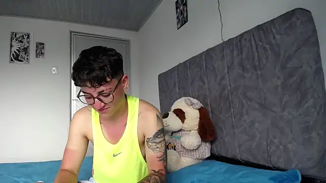 linda 33 online show from April 14, 4:13 pm