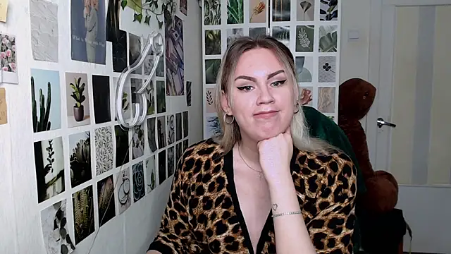 CapriScorpion online show from September 28, 1:27 pm