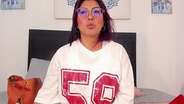 evelynjohnsoon online show from March 15, 1:07 pm