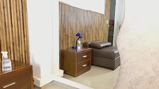 evelynjohnsoon online show from November 21, 11:53 am