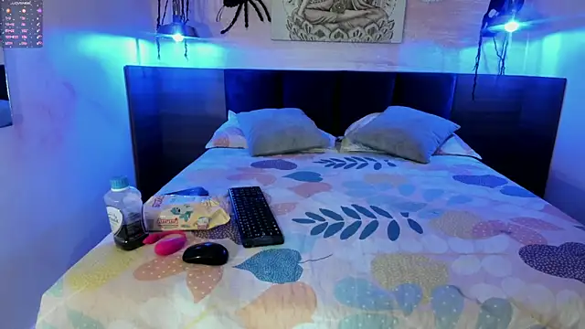 AnneDixie online show from November 4, 2:54 am