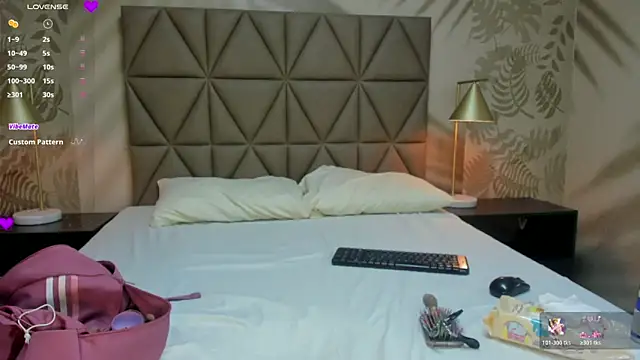 AnneDixie online show from March 29, 3:06 am