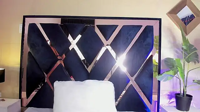 eva loreti online show from January 14, 3:45 am