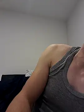 Snapshot of suarez1235 chatting on November 1, 5:26 pm suarez1235 online show from November 1, 5:26 pm