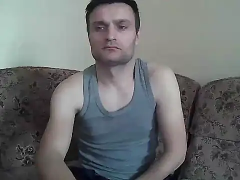 Snapshot of suarez1235 chatting on February 16, 11:06 am suarez1235 online show from February 16, 11:06 am