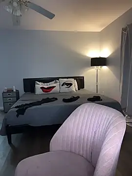 DestineeJayde online show from October 20, 5:30 am