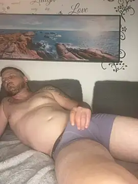 danyboy3307 online show from July 15, 12:43 pm