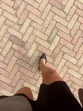 Snapshot of LadyScarlett-xk chatting on October 1, 12:11 pm LadyScarlett-xk online show from October 1, 12:11 pm