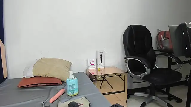 Barbie girl 69 online show from November 15, 1:07 pm