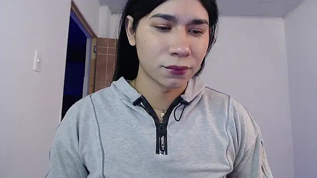 Snapshot of Moon_Foxxy chatting on June 21, 6:21 pm Moon Foxxy online show from June 21, 6:21 pm