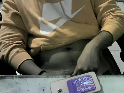 Snapshot of Alejo_hotguy chatting on October 27, 4:38 am Alejo hotguy online show from October 27, 4:38 am