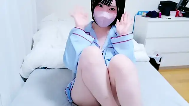 Snapshot of _HIKARU_ chatting on March 13, 2:01 pm HIKARU online show from March 13, 2:01 pm