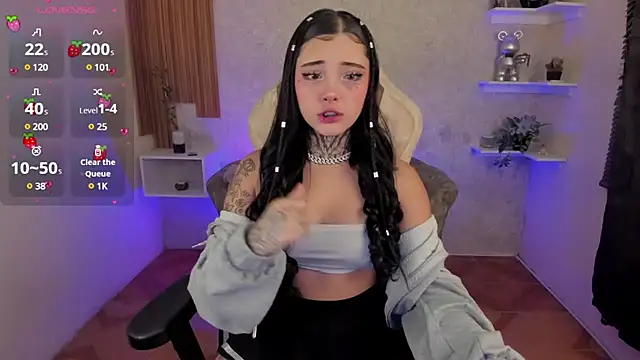 Snapshot of mia_catt05 chatting on January 28, 6:05 am mia catt05 online show from January 28, 6:05 am