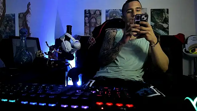 Sisoyalejo420 online show from November 1, 2:30 pm