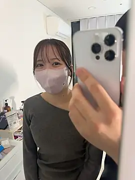 POCARI SWEAT online show from April 7, 2:50 pm