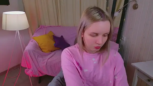Beatrica Klein online show from March 23, 3:27 pm
