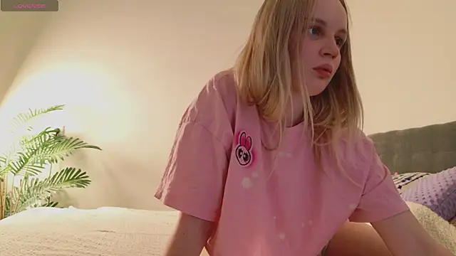 Beatrica Klein online show from May 9, 2:00 pm