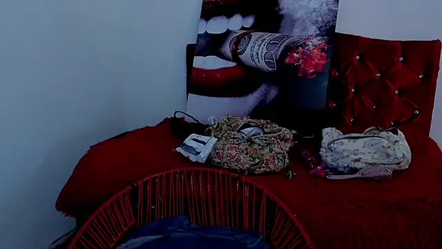 Snapshot of sobigcurvy4u chatting on December 28, 11:26 pm sobigcurvy4u online show from December 28, 11:26 pm