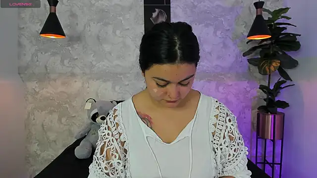 Snapshot of alina_stark chatting on February 5, 4:36 pm alina stark online show from February 5, 4:36 pm