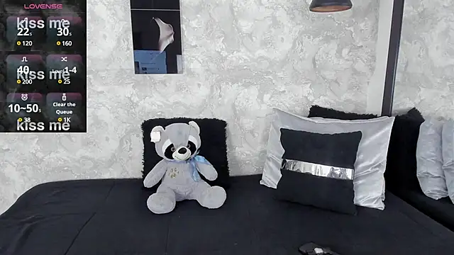 Snapshot of alina_stark chatting on February 19, 7:59 pm alina stark online show from February 19, 7:59 pm