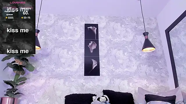 Snapshot of alina_stark chatting on February 20, 10:04 pm alina stark online show from February 20, 10:04 pm