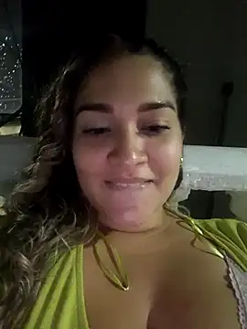 Sara smiiith211 online show from December 5, 3:26 am