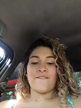 Sara smiiith211 online show from December 5, 7:38 pm