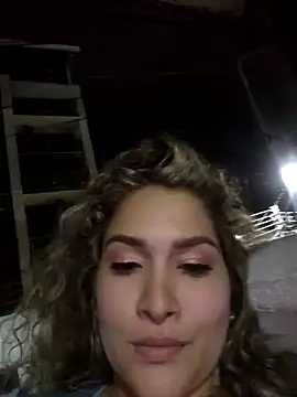 Sara smiiith211 online show from December 22, 5:01 am