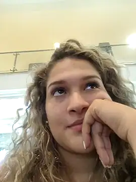 Sara smiiith211 online show from February 15, 11:58 pm