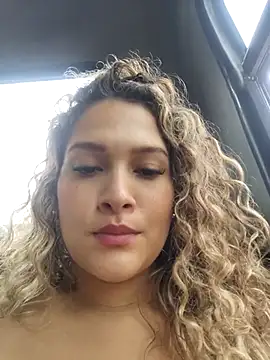 Sara smiiith211 online show from March 4, 7:11 pm