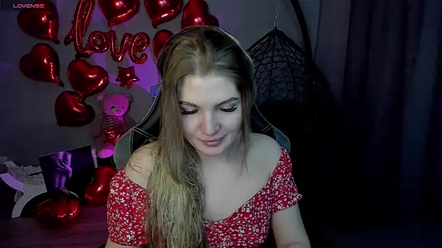 Snapshot of lily_williamss chatting on February 13, 12:02 am lily williamss online show from February 13, 12:02 am
