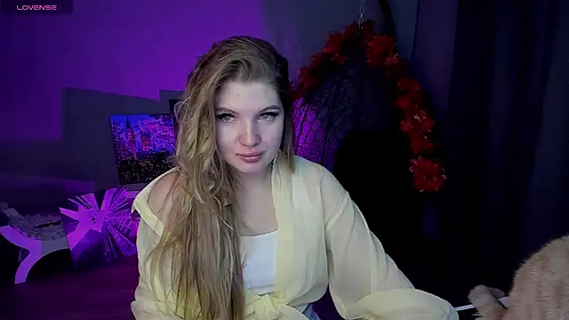 Snapshot of lily_williamss chatting on September 19, 12:12 am lily williamss online show from September 19, 12:12 am
