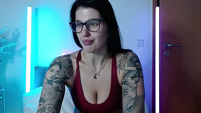 KiraKane1 online show from December 20, 12:05 pm