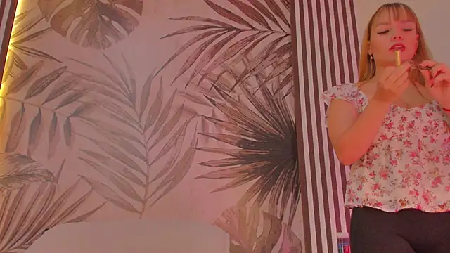 Samaantha-White online show from September 15, 11:43 am