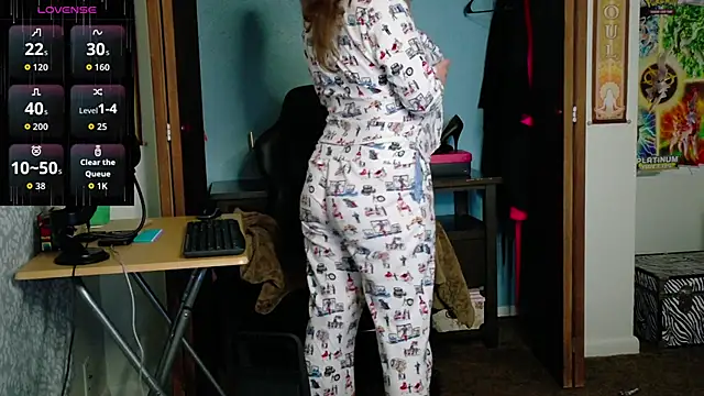 TreeJeanne online show from October 11, 4:22 am