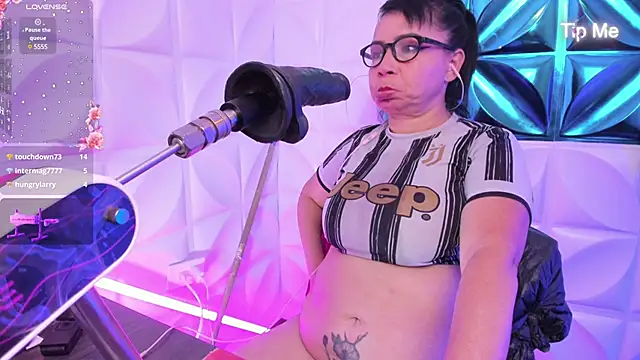 annie wigg online show from February 21, 9:56 am