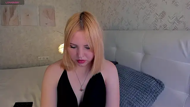 Stacy Luv online show from November 18, 9:14 am