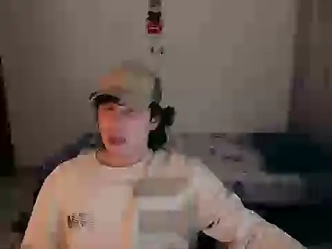 Snapshot of liam_58 chatting on November 15, 1:03 am liam 58 online show from November 15, 1:03 am