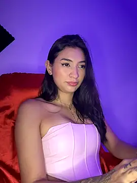 Snapshot of _Aura- chatting on September 28, 2:28 am  Aura- online show from September 28, 2:28 am