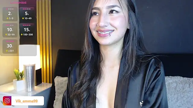 Snapshot of _Emma_Valka chatting on December 4, 12:41 am  Emma Valka online show from December 4, 12:41 am