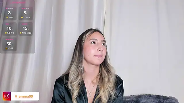 Snapshot of _Emma_Valka chatting on December 21, 1:04 am  Emma Valka online show from December 21, 1:04 am