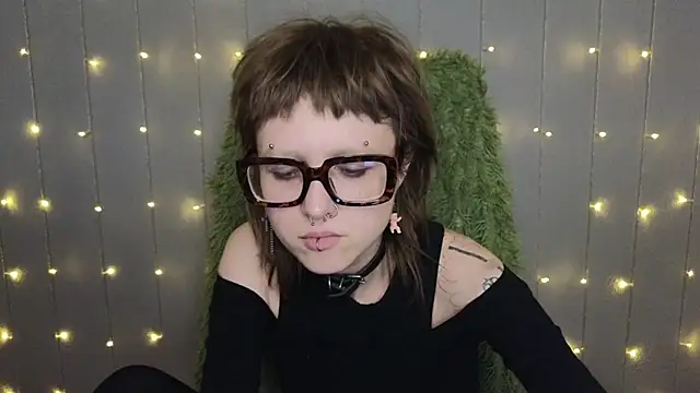 Snapshot of kortny_yo chatting on December 8, 5:01 pm kortny yo online show from December 8, 5:01 pm