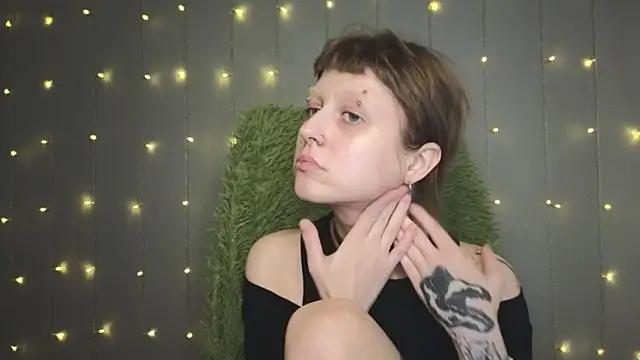 Snapshot of kortny_yo chatting on February 23, 9:05 pm kortny yo online show from February 23, 9:05 pm