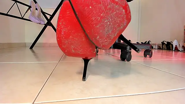 Kimmroggerr online show from February 10, 8:42 pm