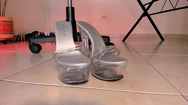 Kimmroggerr online show from February 15, 8:22 pm