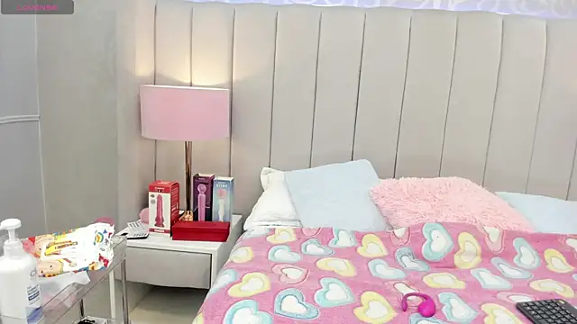 Kendaal Doshi online show from December 19, 12:23 pm