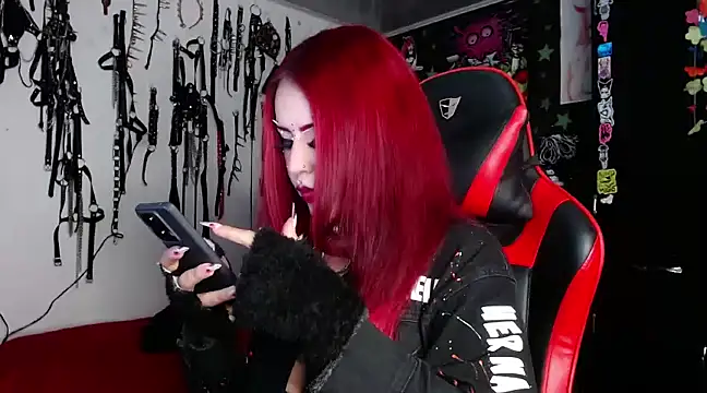 Snapshot of jannaink_ chatting on December 17, 1:29 am jannaink  online show from December 17, 1:29 am