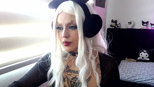 Snapshot of jannaink_ chatting on February 6, 8:45 pm jannaink  online show from February 6, 8:45 pm