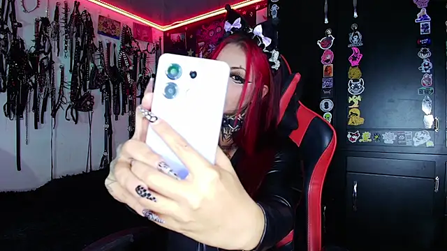 jannaink  online show from November 5, 11:27 pm