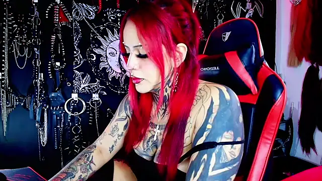 Snapshot of jannaink_ chatting on June 12, 8:41 pm jannaink online show from June 12, 8:41 pm